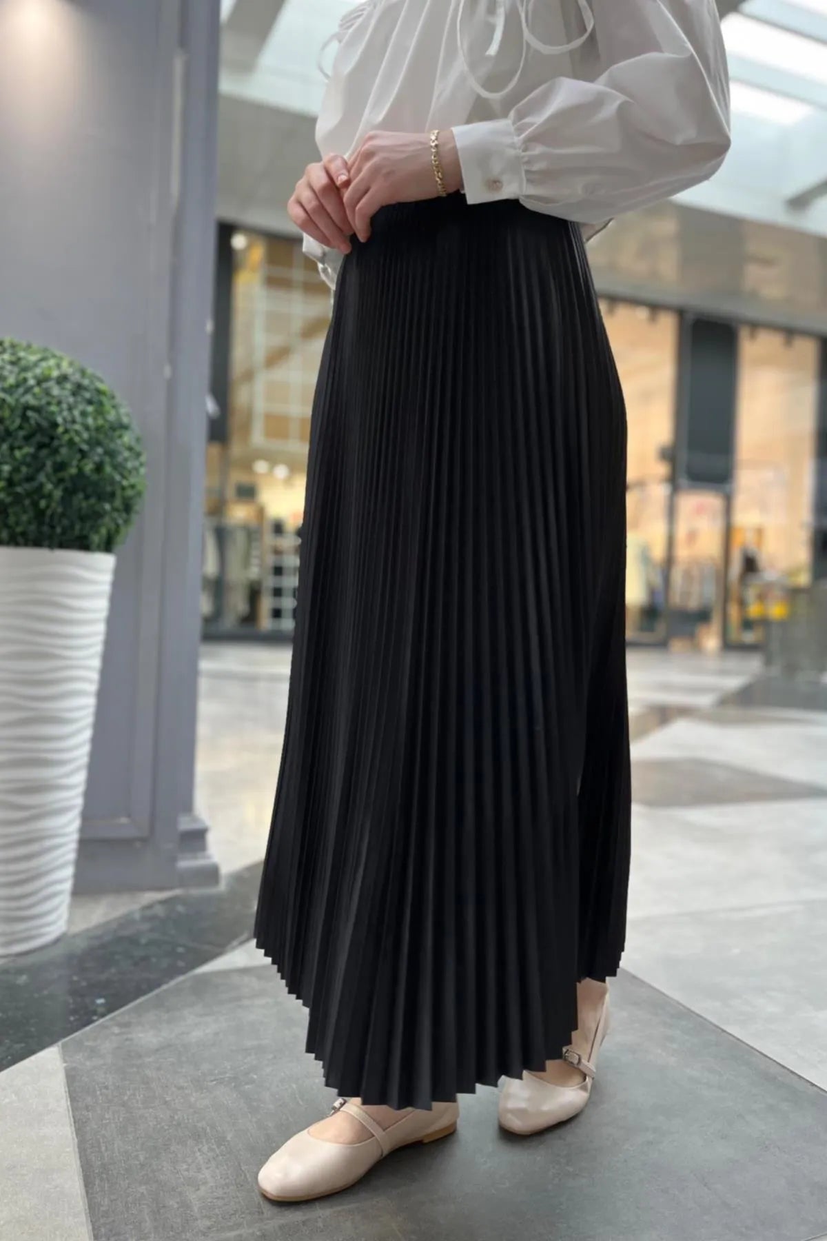 Elegant Pleated Long Skirt