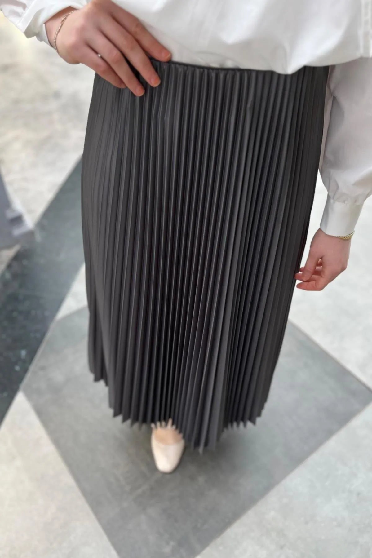 Elegant Pleated Long Skirt
